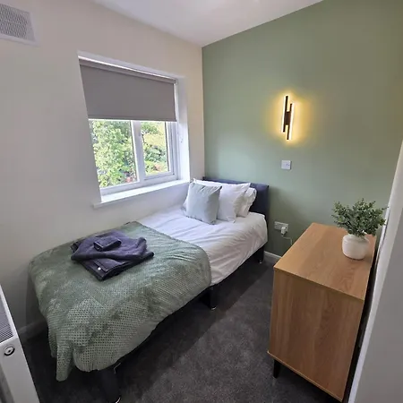 House - Sleeps 4 - Parking - Garden - Centre 度假居