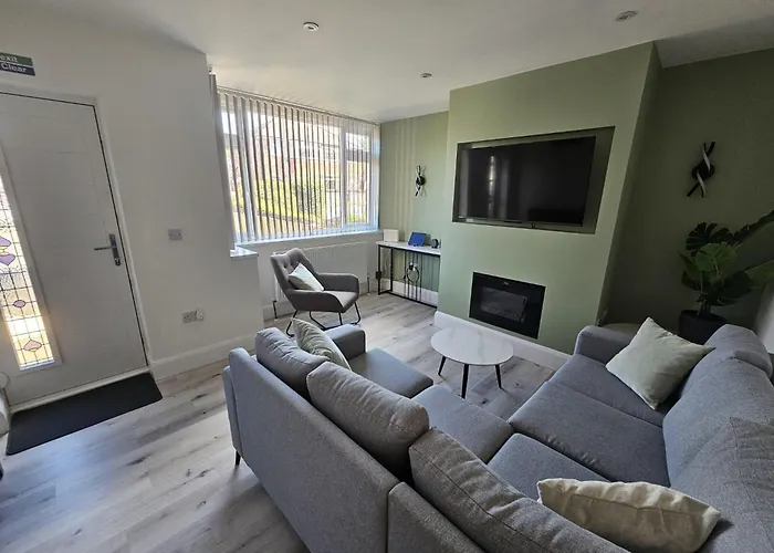 House - Sleeps 4 - Parking - Garden - Centre Leeds (West Yorkshire)